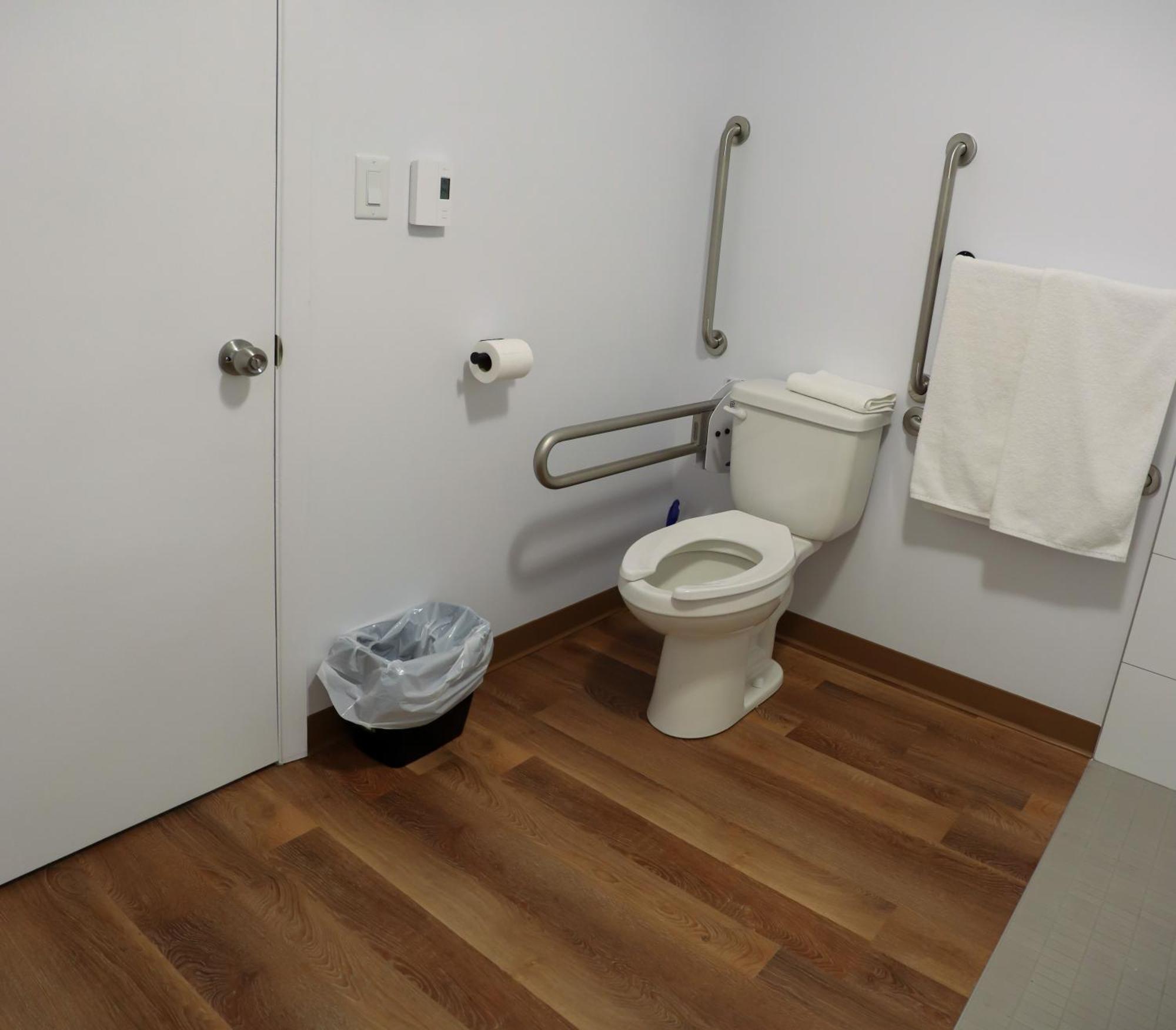 Motel M Saint-Adelme Екстериор снимка